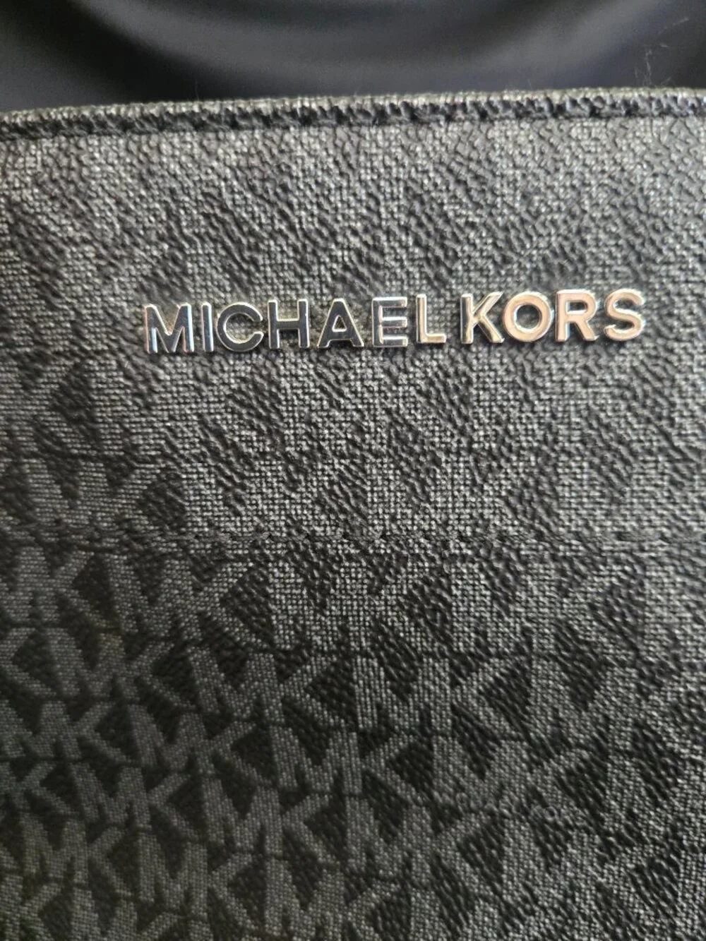 Michael Kors Jet Set Travel Medium Carryall Tote Black Signature MK EUC